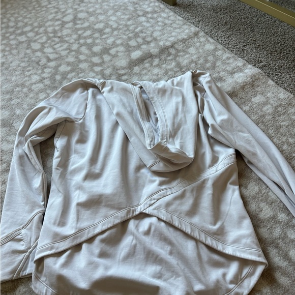 ATHLETA HOODIE XL - Picture 2 of 2